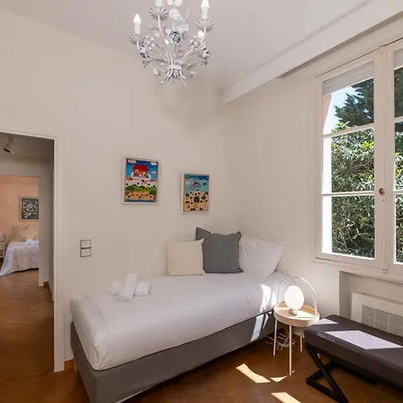 La Gloriette Azur Piscine Sauna Vue *