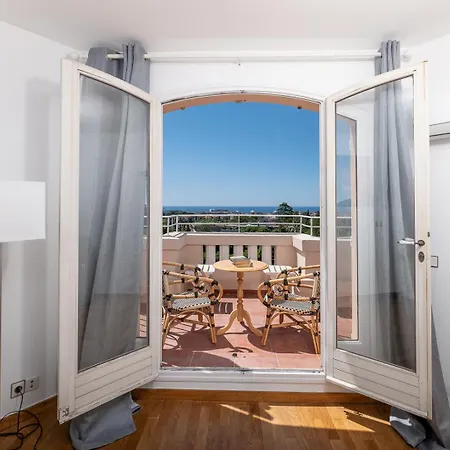 La Gloriette Azur Piscine Sauna Vue * 戛纳